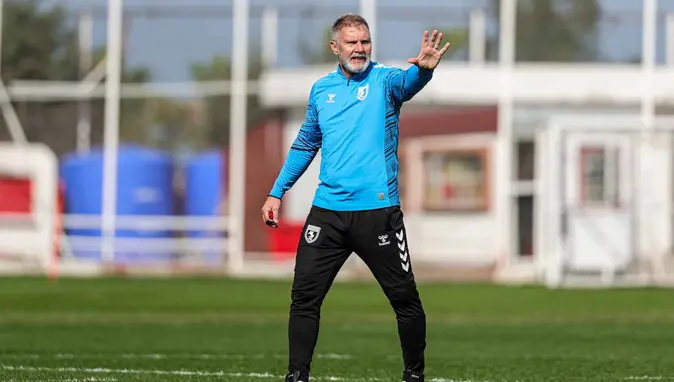 Samsunspor Teknik Direktörü Thorsten Fink'ten Taraftara Çağrı: "Zamana İhtiyacımız Var"