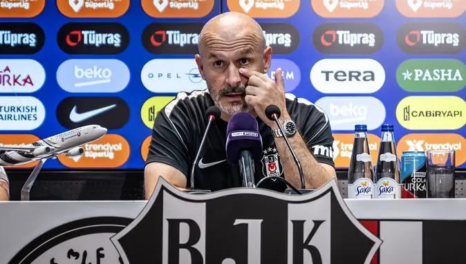 Beşiktaş Liderlik Koltuğunda: Vincenzo Italiano'dan Erzurumspor Galibiyeti Sonrası Çarpıcı Sözler