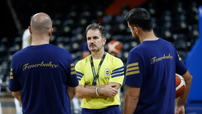Fenerbahçe ve ÇBK Mersin Dev Finalde Karşı Karşıya