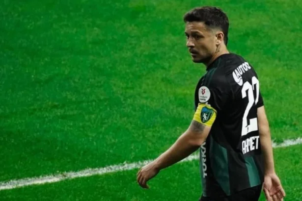 Ahmet Oğuz Kimdir? Kaç Yaşında, Hangi Takımda, Boyu, Kilosu ve Özel Hayatı