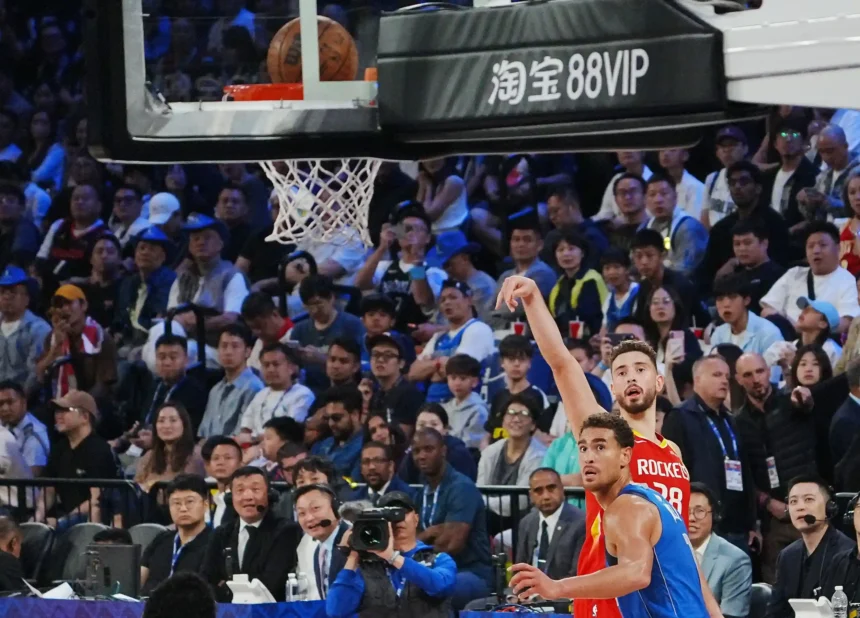 Alperen Şengün'den Çin'de Şov: Dallas Mavericks Karşısında Tarihi Triple-Double!