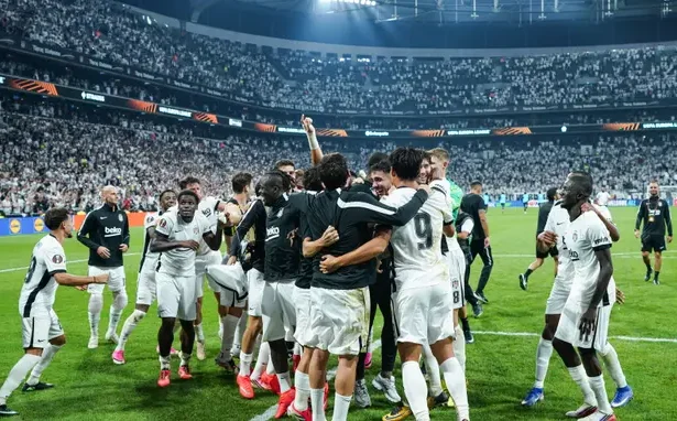 Beşiktaş Yöneticisi Üzeyir Engin'den Şampiyonluk Sözü ve Devrim Vurgusu