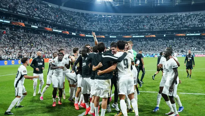 Beşiktaş Yöneticisi Üzeyir Engin'den Şampiyonluk Sözü ve Devrim Vurgusu