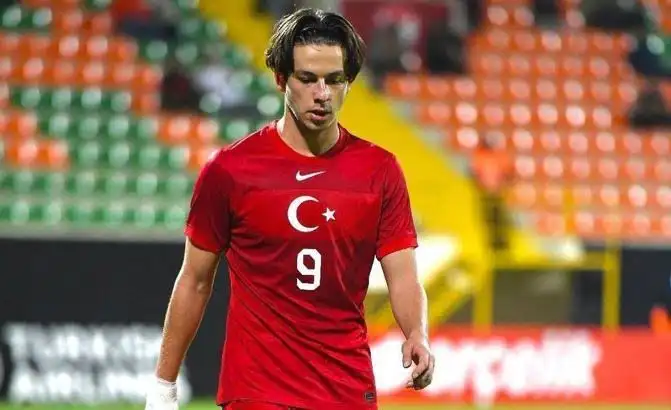 Enis Destan Kimdir, Kaç Yaşında, Hangi Takımda? Boyu, Kilosu, Maaşı ve Eşi