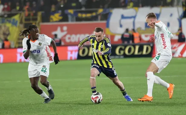 Fenerbahçe, Süper Lig'de Alanyaspor'u Ağırlıyor: Hedef Yeni Bir Çıkış