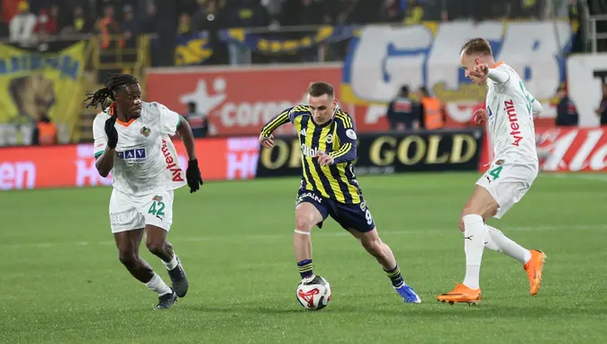 Fenerbahçe, Süper Lig'de Alanyaspor'u Ağırlıyor: Hedef Yeni Bir Çıkış