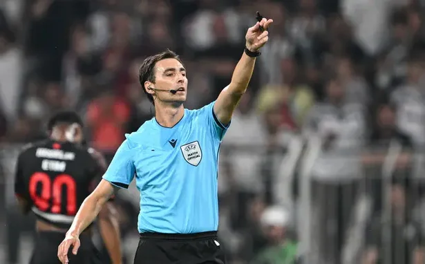 Fenerbahçe - Slavia Prag Şampiyonlar Ligi Maçını İspanyol Hakem Ricardo de Burgos Yönetecek
