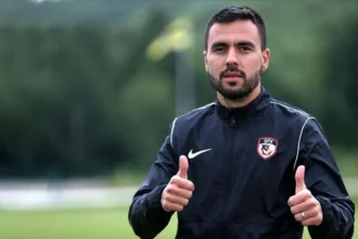 Furkan Soyalp Kimdir? Yaşı, Boyu, Kilosu, Takımı ve Eşi Hakkında Merak Edilenler