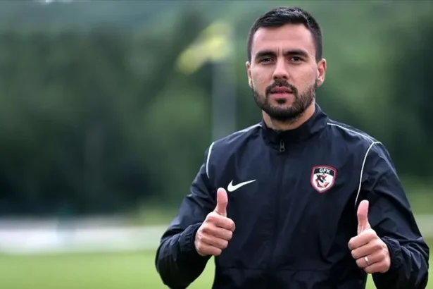 Furkan Soyalp Kimdir? Yaşı, Boyu, Kilosu, Takımı ve Eşi Hakkında Merak Edilenler