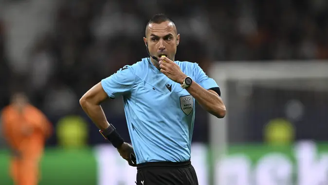 Galatasaray - Barcelona Devler Ligi Sınavında: Düdük Marco Guida'da