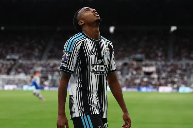 Beşiktaş'a Joe Willock Müjdesi: Ocak Ayında Beklenen İmza Geliyor mu?