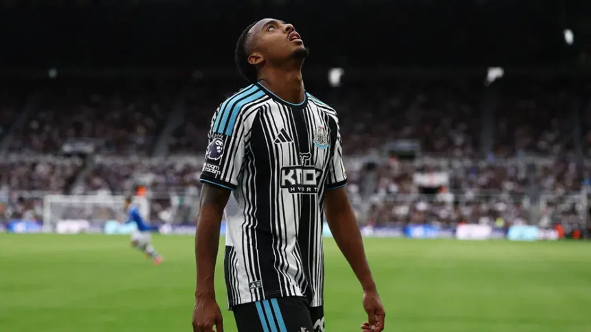 Beşiktaş'a Joe Willock Müjdesi: Ocak Ayında Beklenen İmza Geliyor mu?