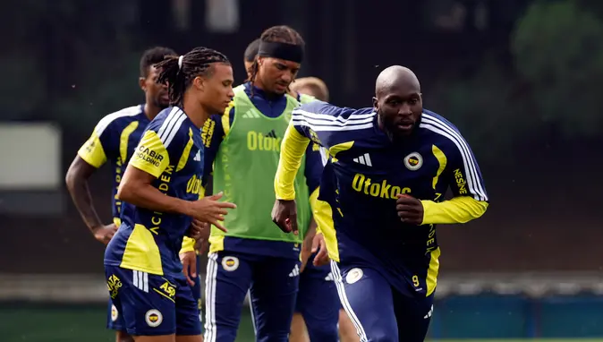 Fenerbahçe Aston Villa Deplasmanında: Kartal'ın Şampiyonlar Ligi Kadrosu Netleşti