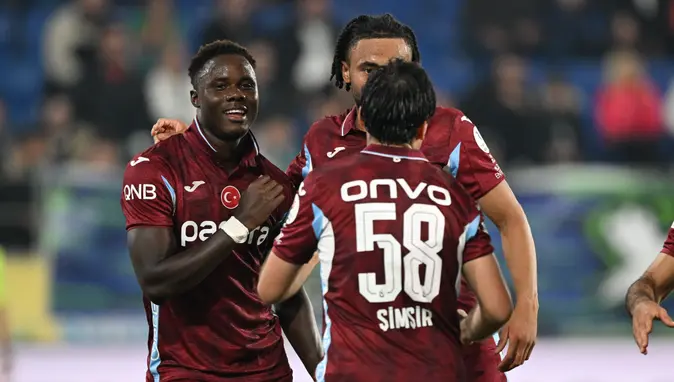 Rize'de 7 Gollü Derbi: Trabzonspor 2-0'dan Dönüp 4-3 Kazandı