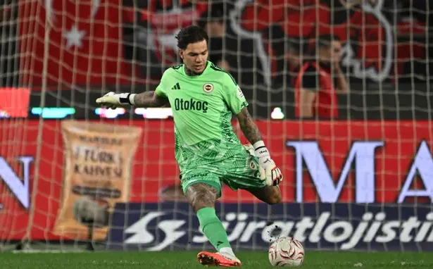 Fenerbahçe'de Ederson Fırtınası: Aziz Yıldırım Görüşmesi Sonrası Gelen Zirve