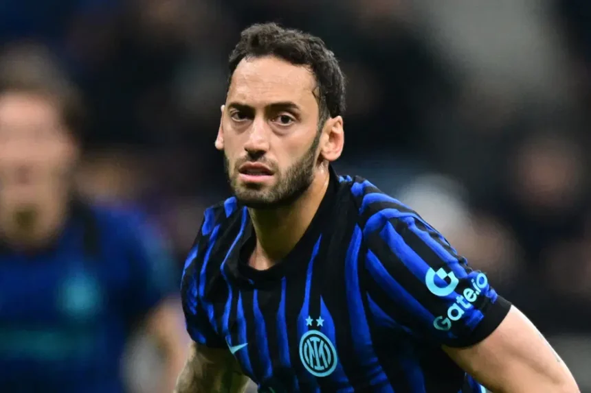Hakan Çalhanoğlu Sahalara Dönüyor: Inter'in Parma Sınavı ve Sözleşme Detayları
