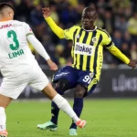 Fenerbahçe'nin Yıldızları Alanyaspor'a Acımadı: 3-0'lık Net Galibiyet