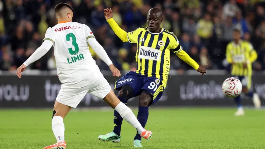 Fenerbahçe'nin Yıldızları Alanyaspor'a Acımadı: 3-0'lık Net Galibiyet