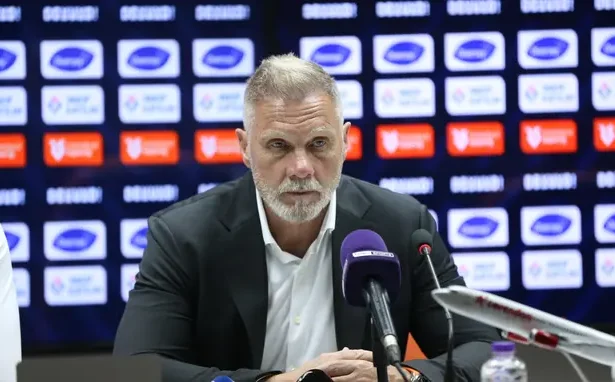 Samsunspor'da Thorsten Fink Dönemi Bitti: Kırmızı-Beyazlılarda Flaş Ayrılık