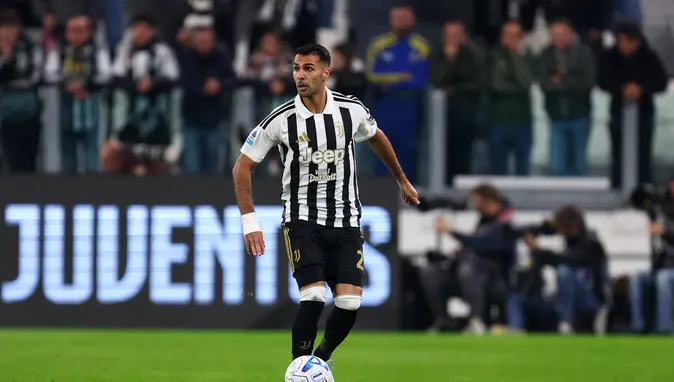 Milli Yıldız Zeki Çelik'ten Üzücü Haber: Juventus'ta Sakatlık Şoku